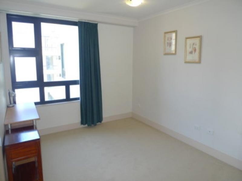 511/30 Surf Parade, Broadbeach QLD 4218