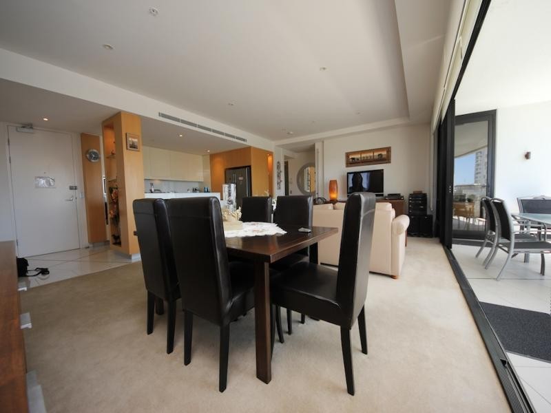 17 Albert Avenue, Broadbeach QLD 4218