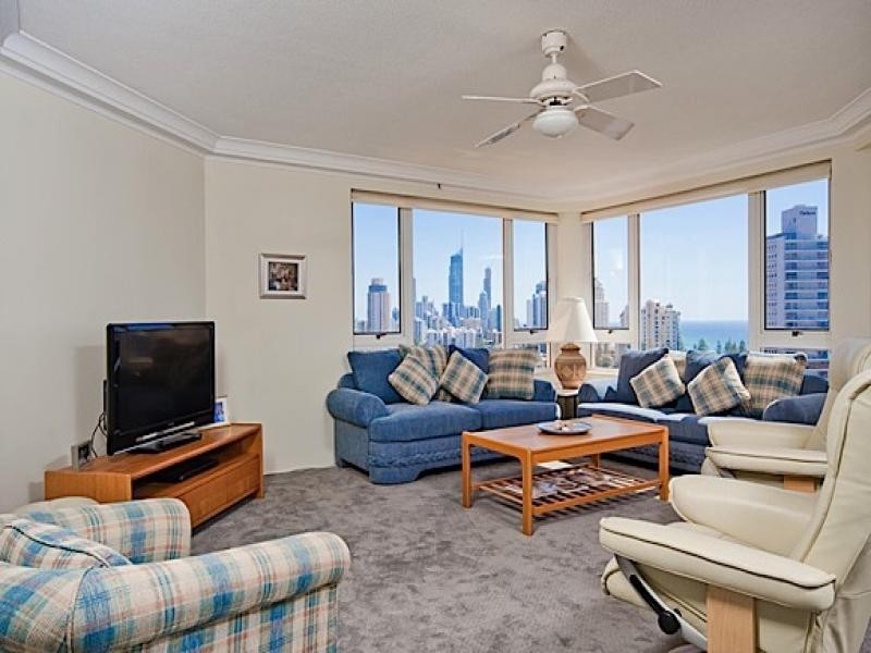 68/129 Surf Parade, Broadbeach QLD 4218