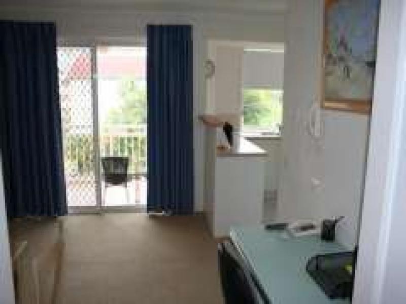 12/2759 Gold Coast Highway, Broadbeach QLD 4218