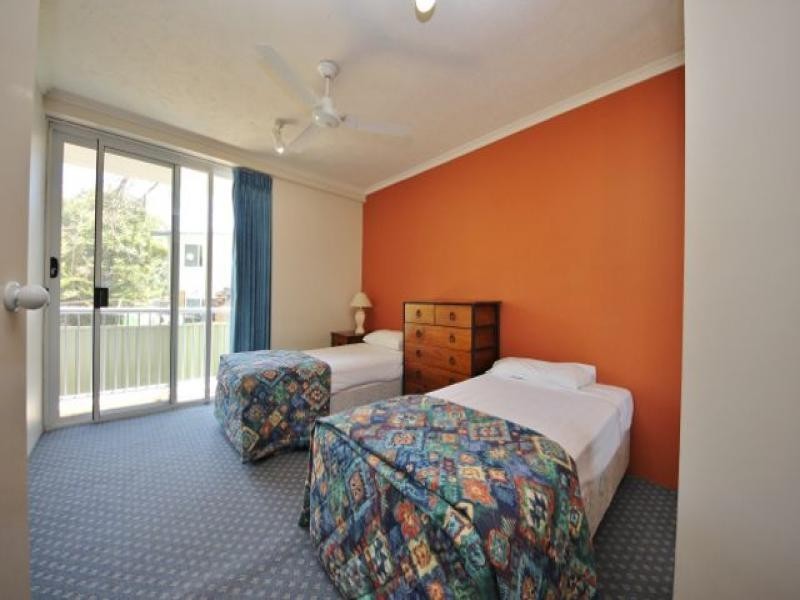 10 Alexandra Avenue, Broadbeach QLD 4218