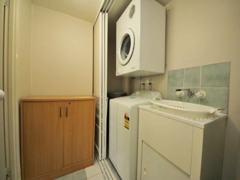 10 Alexandra Avenue, Broadbeach QLD 4218