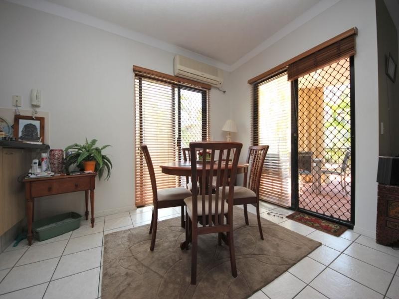 12 St Kilda Avenue, Broadbeach QLD 4218