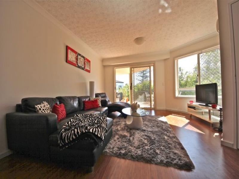 3/3 Sunset Boulevard, Surfers Paradise QLD 4217