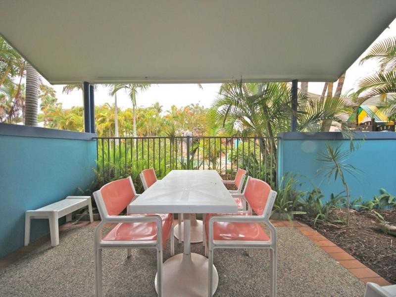 49/10 Alexandra Avenue, Broadbeach QLD 4218