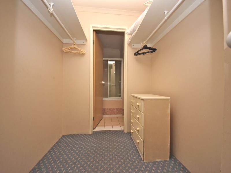 49/10 Alexandra Avenue, Broadbeach QLD 4218