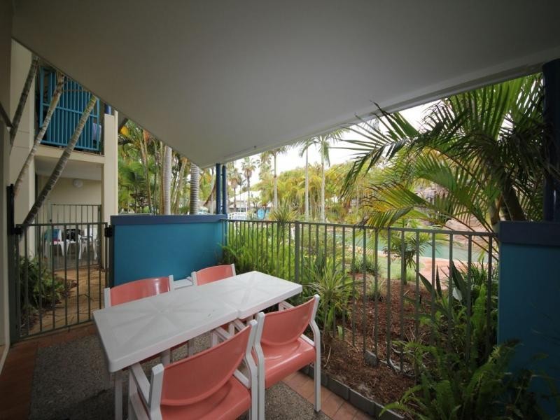 49/10 Alexandra Avenue, Broadbeach QLD 4218