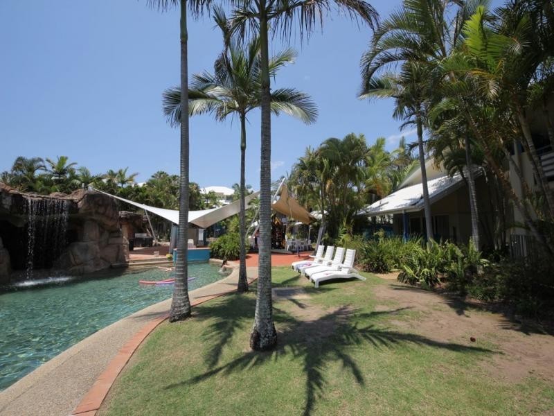 10 Alexandra Avenue, Broadbeach QLD 4218