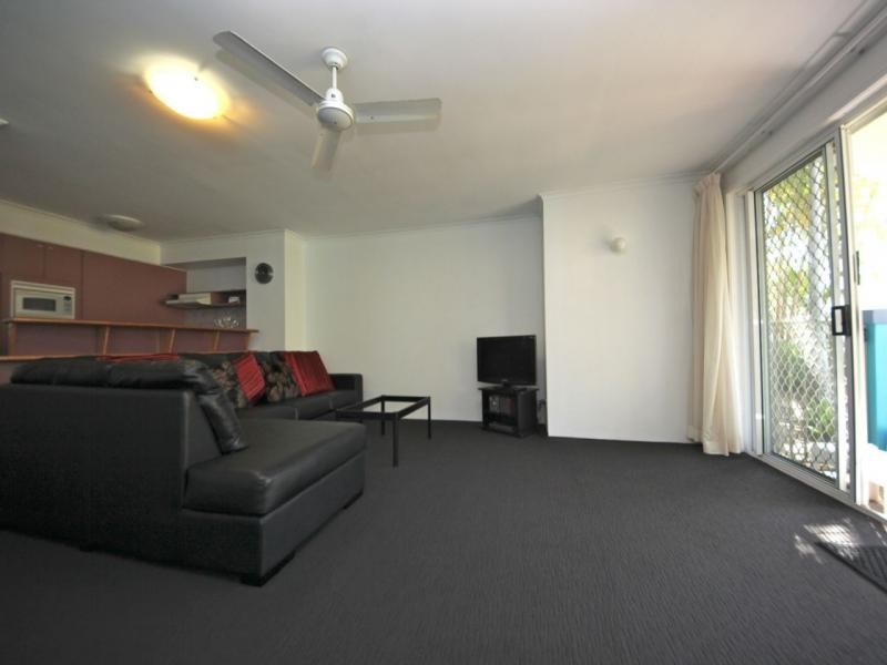 10 Alexandra Avenue, Broadbeach QLD 4218