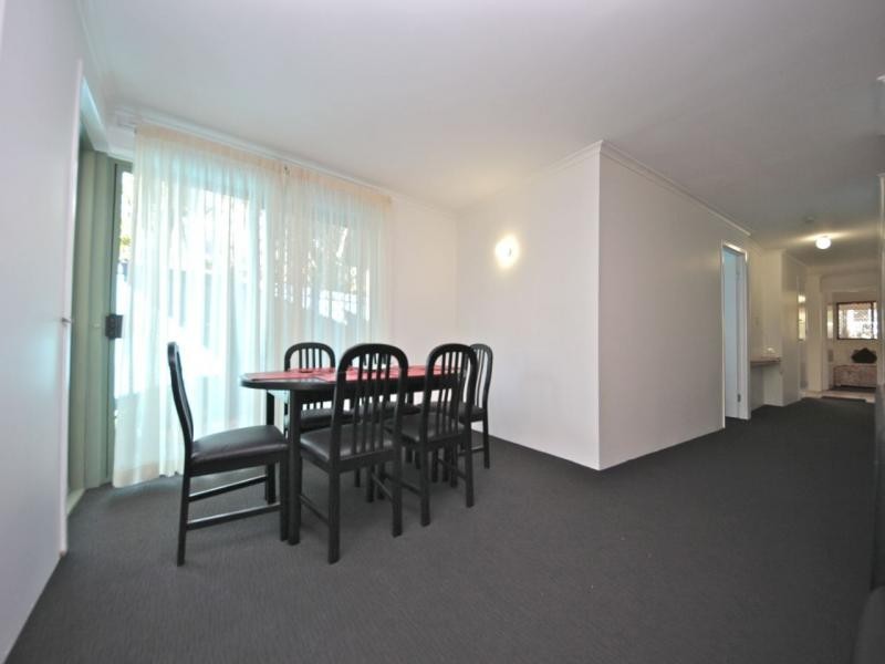 10 Alexandra Avenue, Broadbeach QLD 4218