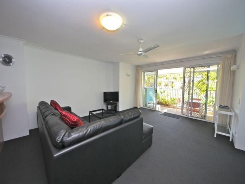 10 Alexandra Avenue, Broadbeach QLD 4218