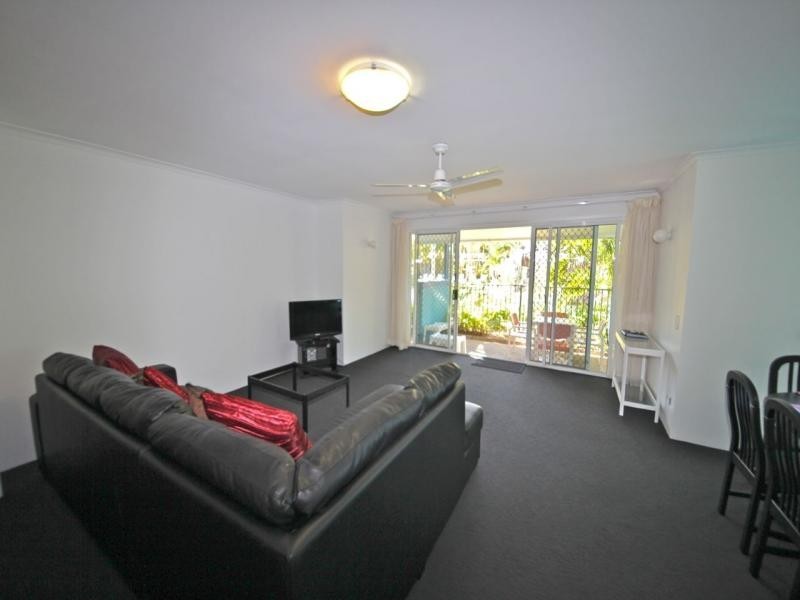 10 Alexandra Avenue, Broadbeach QLD 4218