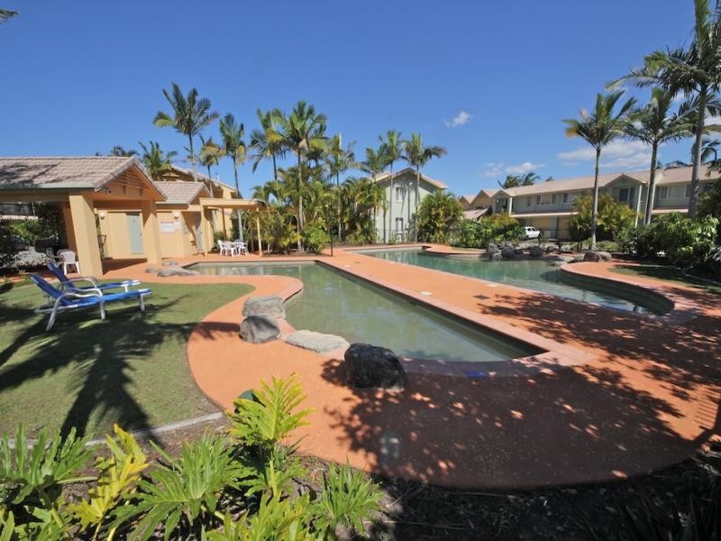 215 Cottesloe drive, Mermaid Waters QLD 4218