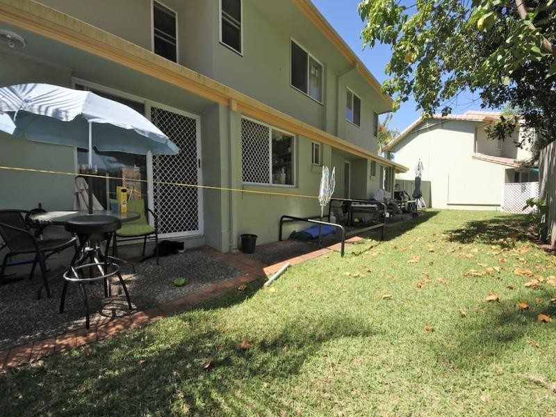 215 Cottesloe drive, Mermaid Waters QLD 4218