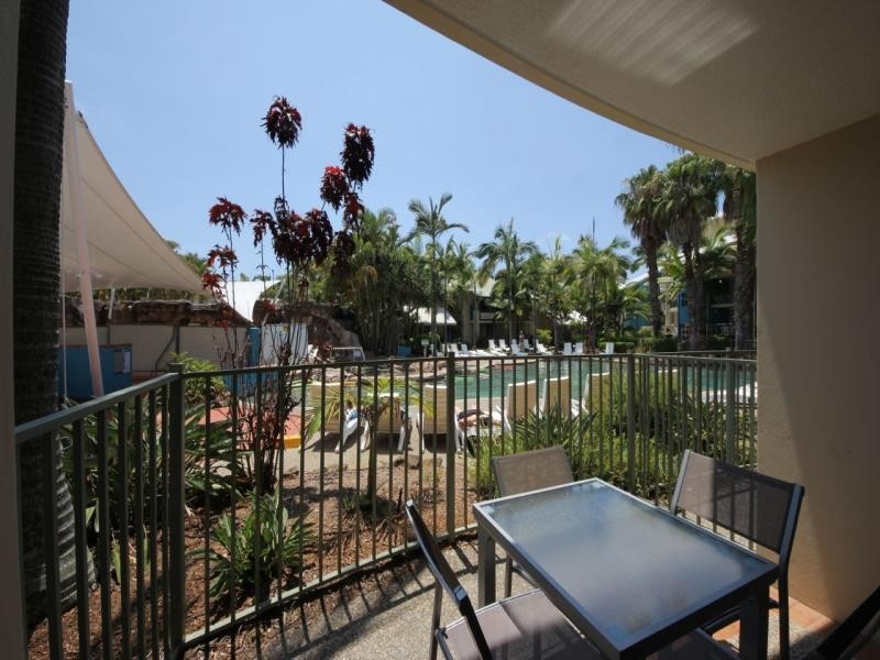 84/10-16 Alexandra Avenue, Broadbeach QLD 4218