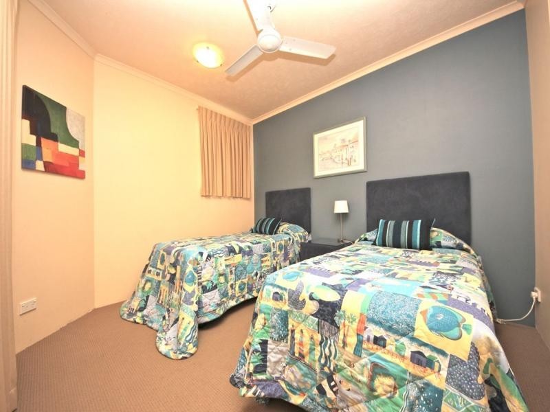 84/10-16 Alexandra Avenue, Broadbeach QLD 4218