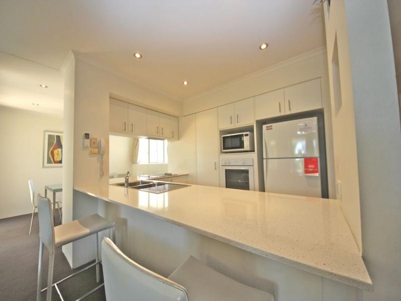 10-16 Alexandra Avenue, Broadbeach QLD 4218