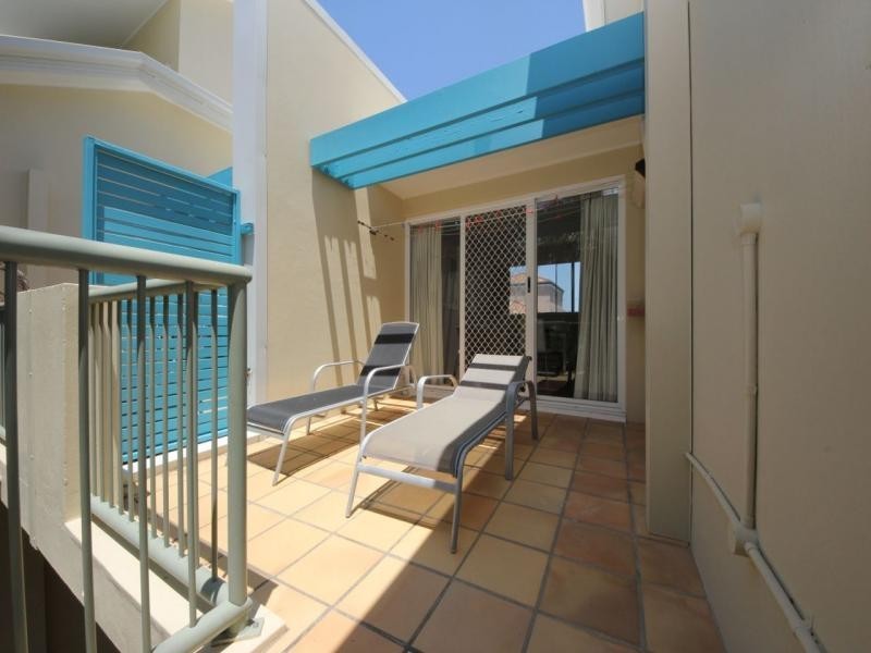 10-16 Alexandra Avenue, Broadbeach QLD 4218