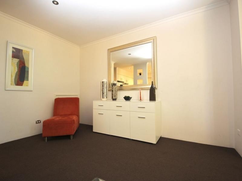 10-16 Alexandra Avenue, Broadbeach QLD 4218