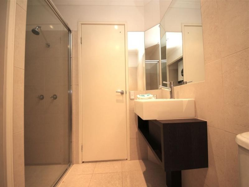 10-16 Alexandra Avenue, Broadbeach QLD 4218