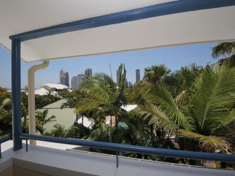 10-16 Alexandra Avenue, Broadbeach QLD 4218