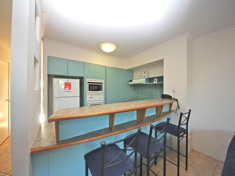 81/10-16 Alexandra Avenue, Broadbeach QLD 4218