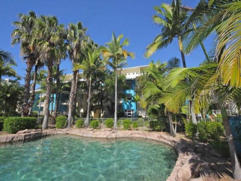 165/10 Alexandra Avenue, Broadbeach QLD 4218