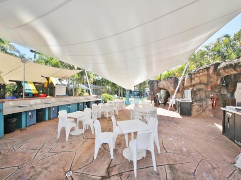 165/10 Alexandra Avenue, Broadbeach QLD 4218