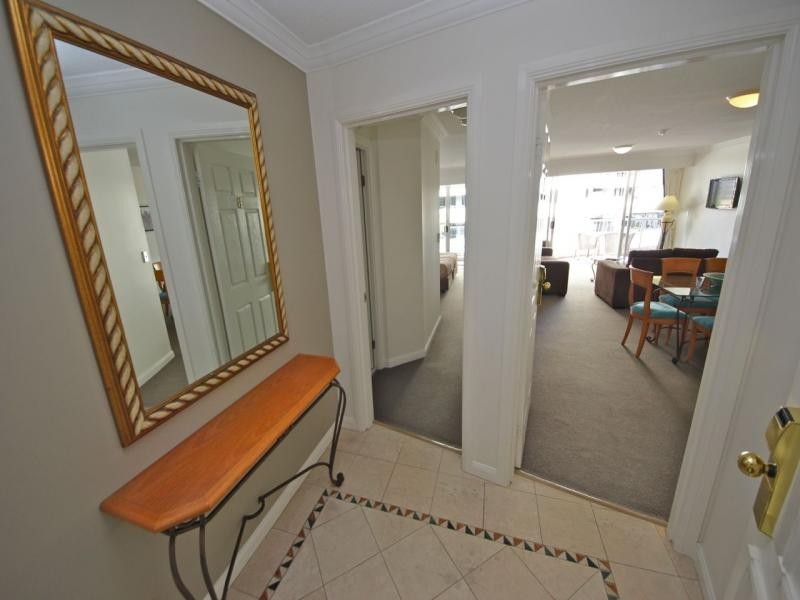 90 Surf Parade, Broadbeach QLD 4218