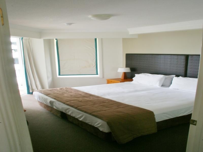 1510/90 Surf Parade, Broadbeach QLD 4218