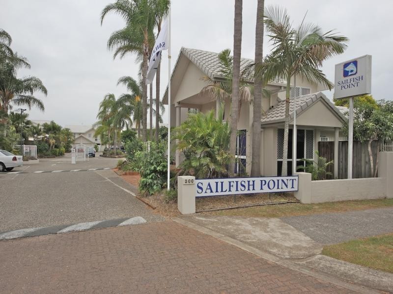 101/300 Cottesloe Drive, Mermaid Waters QLD 4218