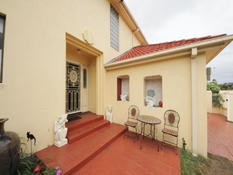 364 Rio Vista Boulevard, Mermaid Waters QLD 4218