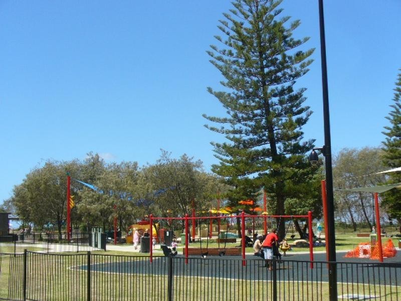 19/171 Old Burleigh Road, Broadbeach QLD 4218