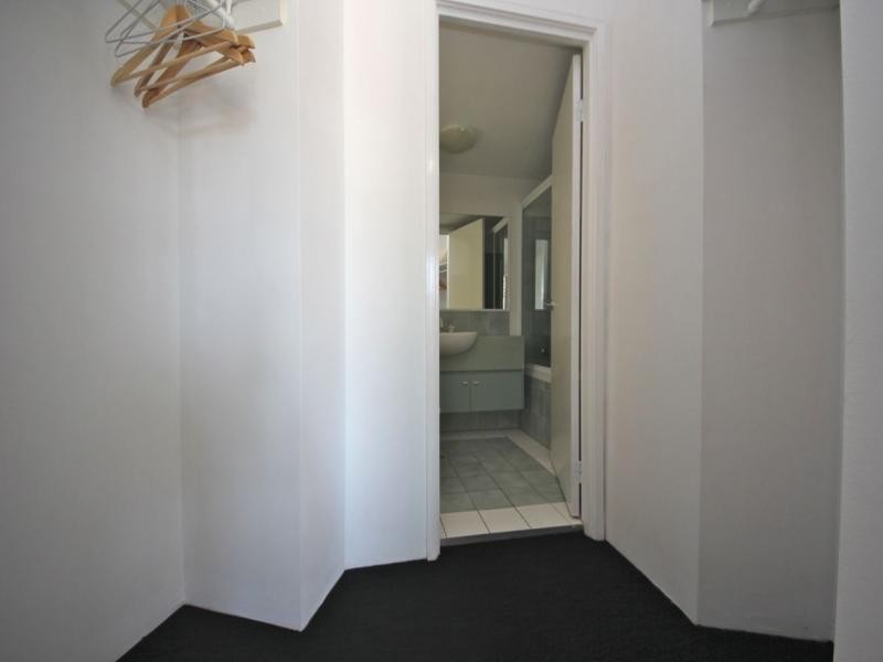 10-16 Alexandra Avenue, Broadbeach QLD 4218