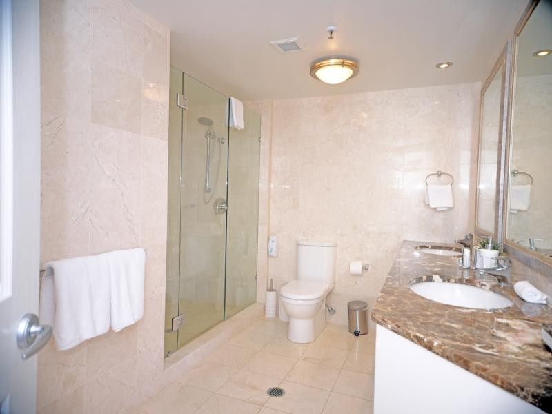 2633 Gold Coast HIGHWAY, Broadbeach QLD 4218