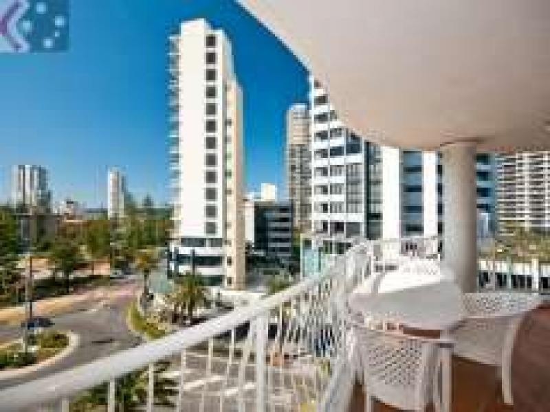 24 Queensland Avenue, Broadbeach QLD 4218