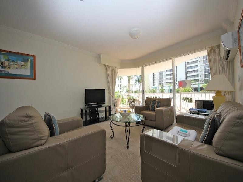90 Surf Parade, Broadbeach QLD 4218