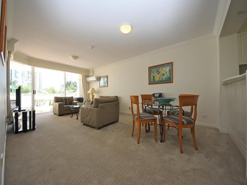90 Surf Parade, Broadbeach QLD 4218