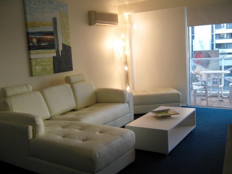 90 Surf Parade, Broadbeach QLD 4218