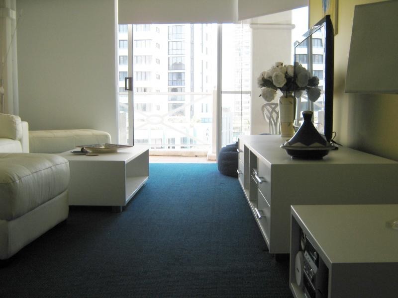 90 Surf Parade, Broadbeach QLD 4218