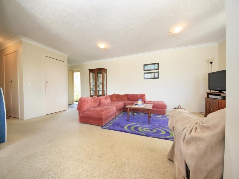 5/34 ALEXANDRA AVE, Broadbeach QLD 4218