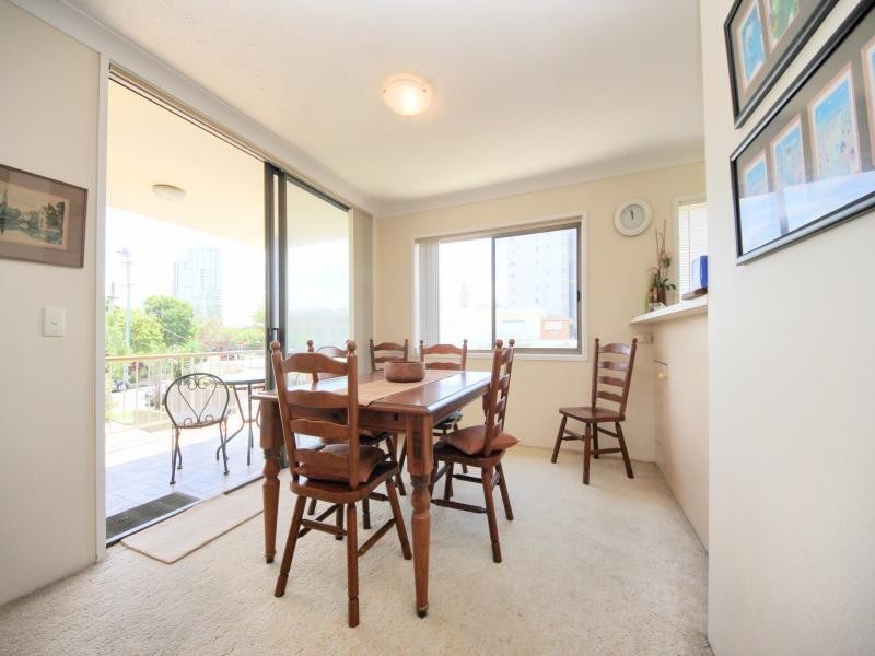 5/34 ALEXANDRA AVE, Broadbeach QLD 4218