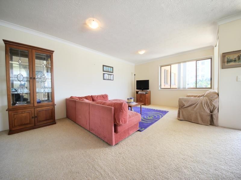 5/34 ALEXANDRA AVE, Broadbeach QLD 4218