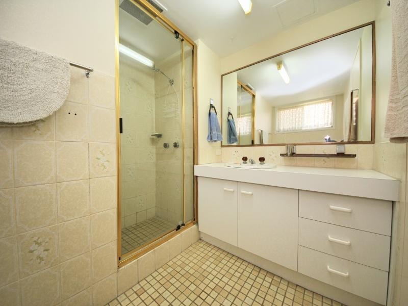 5/34 ALEXANDRA AVE, Broadbeach QLD 4218