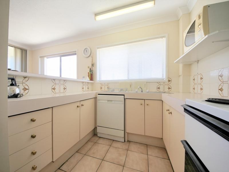 5/34 ALEXANDRA AVE, Broadbeach QLD 4218