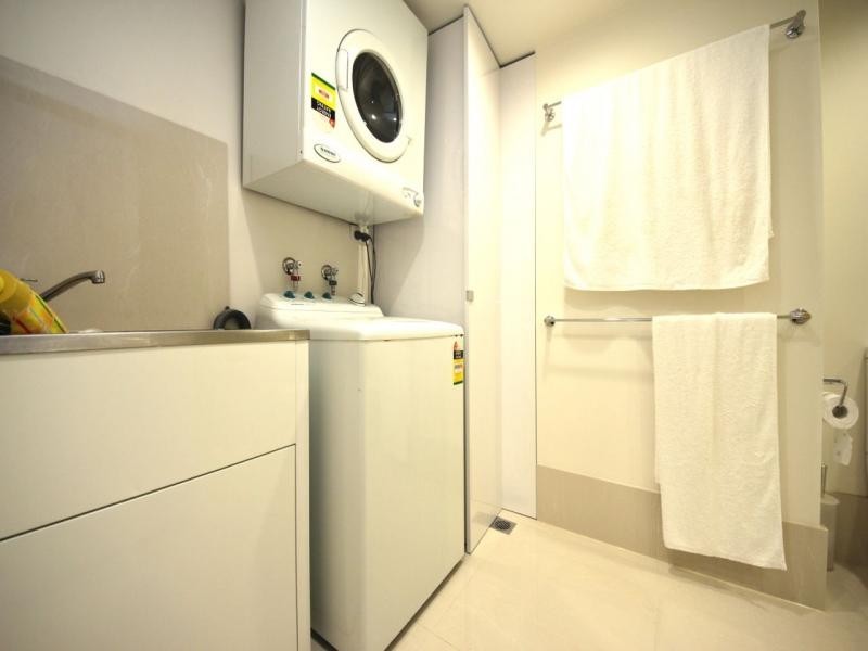 30/10-16 Alexandra Avenue, Broadbeach QLD 4218