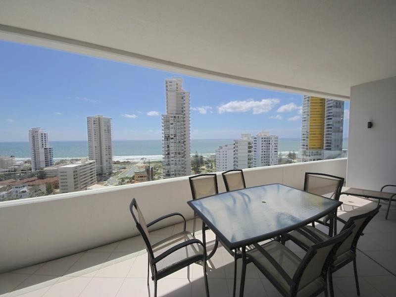Aria/17 Albert Avenue, Broadbeach QLD 4218
