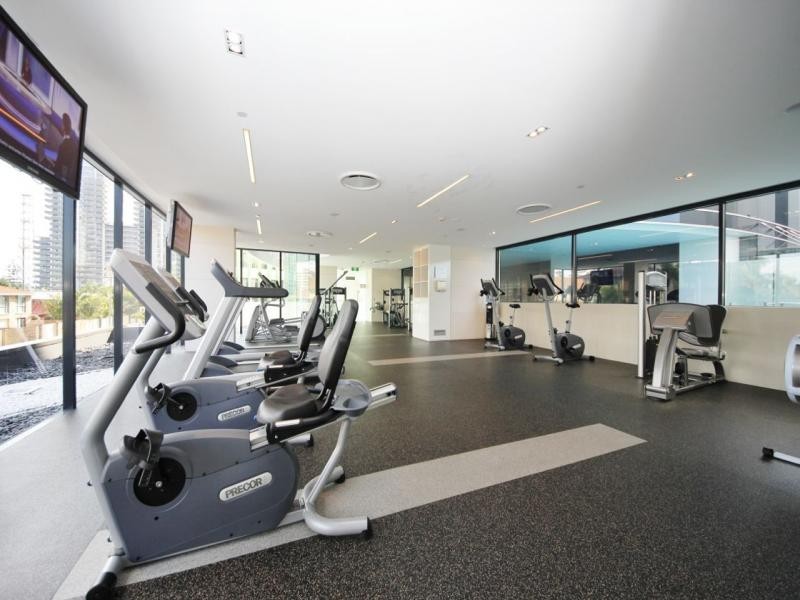 4 Charles Avenue, Broadbeach QLD 4218