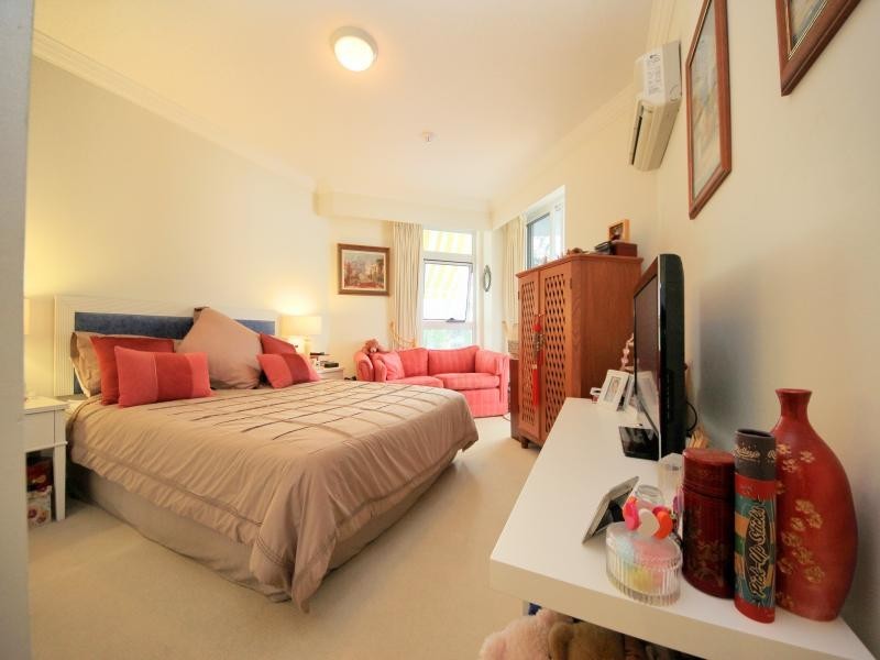 2216/24 Phoenician, Queensland Ave, Broadbeach QLD 4218