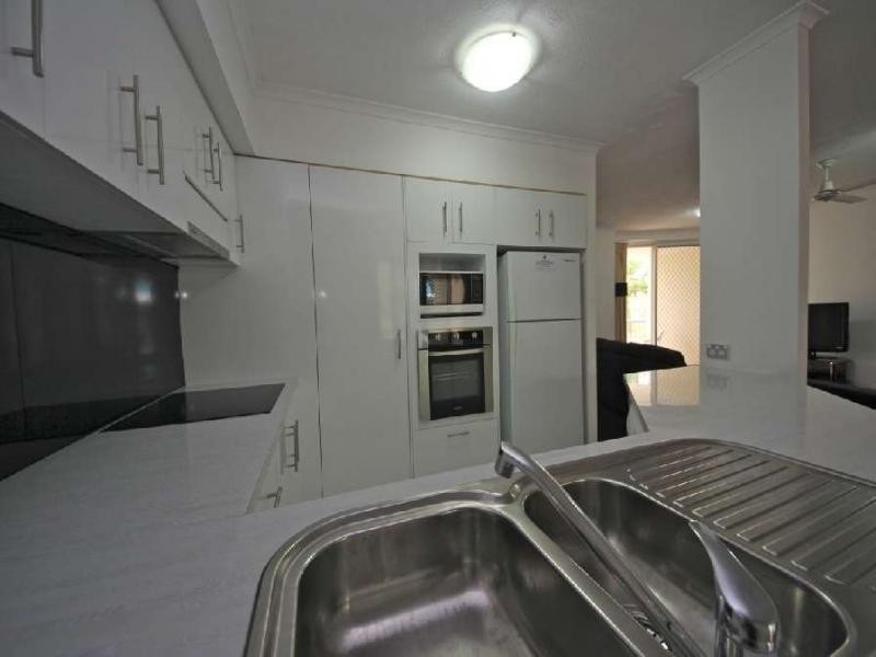114/10 Alexandra Avenue, Mermaid Beach QLD 4218